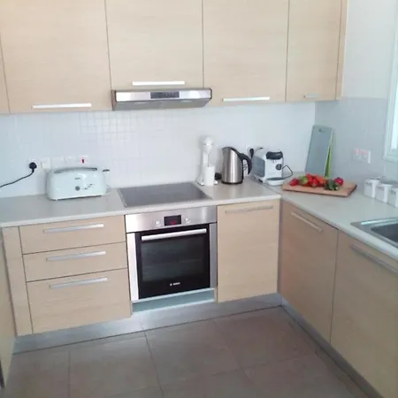 Avra Garden וילה פרוטאראס